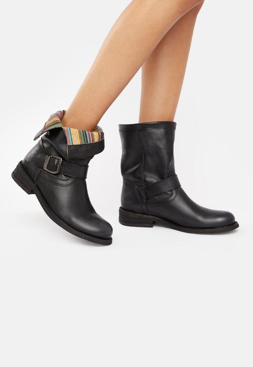 Actual product image Felmini GREDO 7176, the timeless and best-selling biker boot from, is made from soft leather. (37)