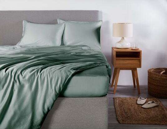 Immagine prodotto Living Home Uni Satin 100 (Copripiumino, 45 x 45 cm)