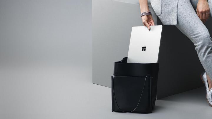 Image du produit Microsoft Surface Laptop, Platinum, SSD 256 Go (13.50", Intel Core i7-7660U, 8 Go, 256 Go)