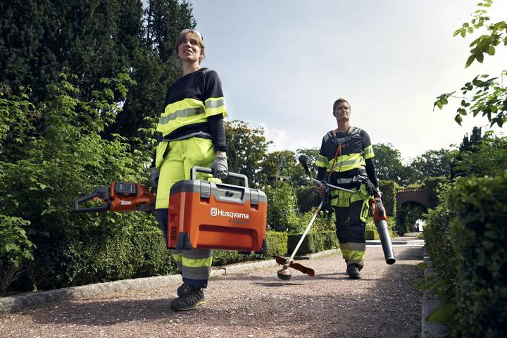 Actual product image Husqvarna Multi-Rack-Ladegerät 40-C1000X4 (36 V)