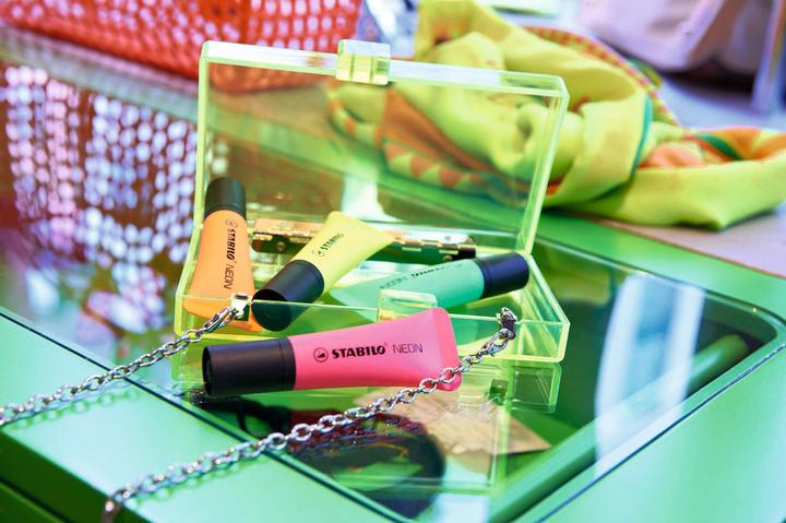 Produktbild STABILO NEON Textmarker (Gelb, Grün, Orange, Pink, 5 mm, 4 x)