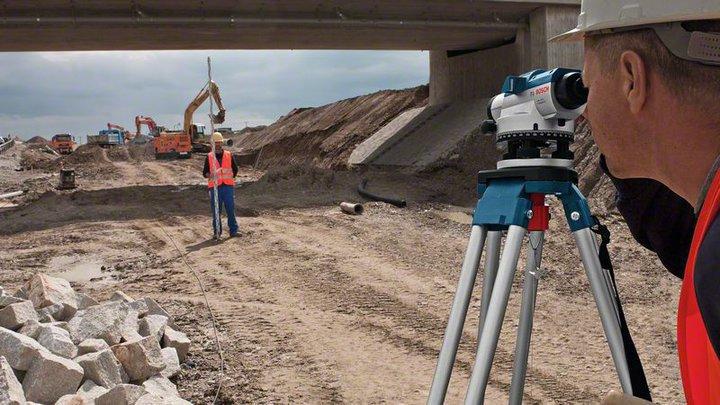 Image du produit Bosch Professional Niveau optique GOL 26 D, avec trépied de construction BT160, jauge GR 500