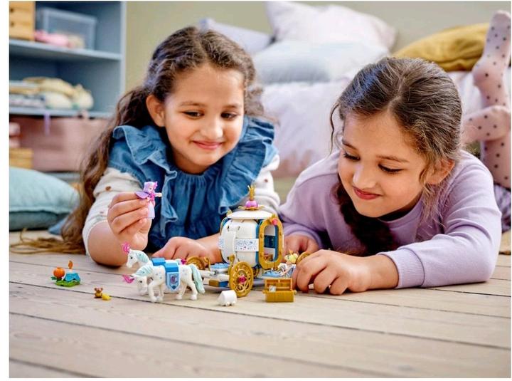 Actual product image LEGO Cinderella's Royal Carriage (43192, LEGO Disney)