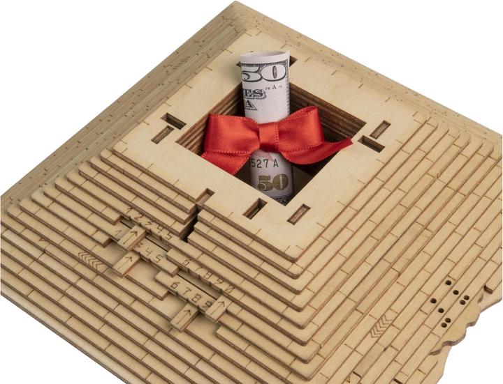 Actual product image Escape Welt Quest Pyramid (German, French, Italian, English)