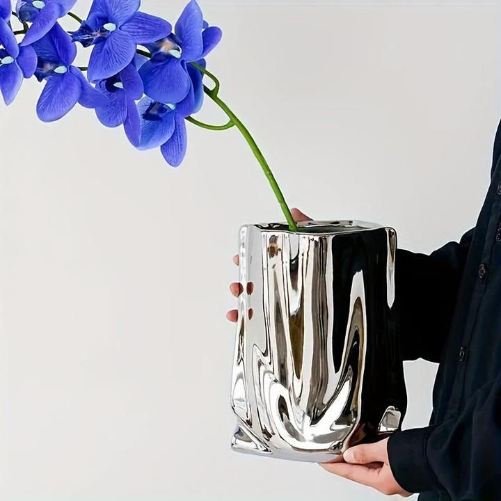 Produktbild Alopini Premium Sense Light Luxury Vase Ornament, Creative Electroplated Golden/Silvery Ceramic Vase (1 x)