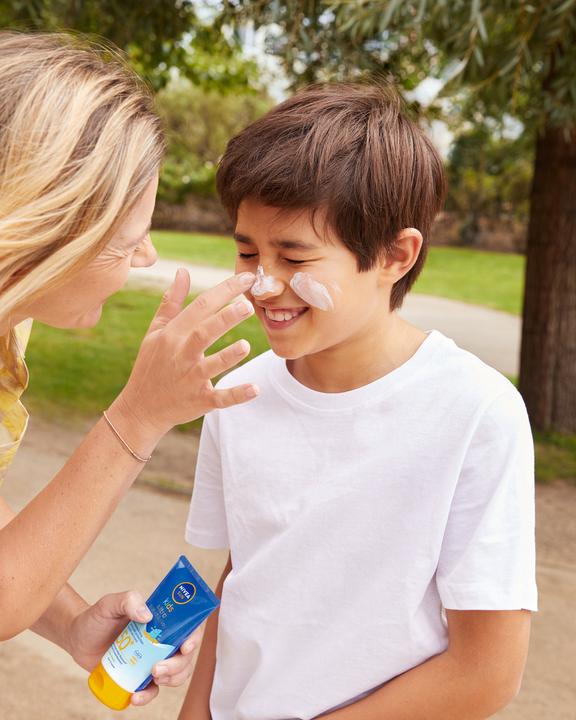 Image du produit NIVEA Sun Kids Protect & Play Lotion solaire (Lotion solaire, SPF 50+, 150 ml, 181.80 g)