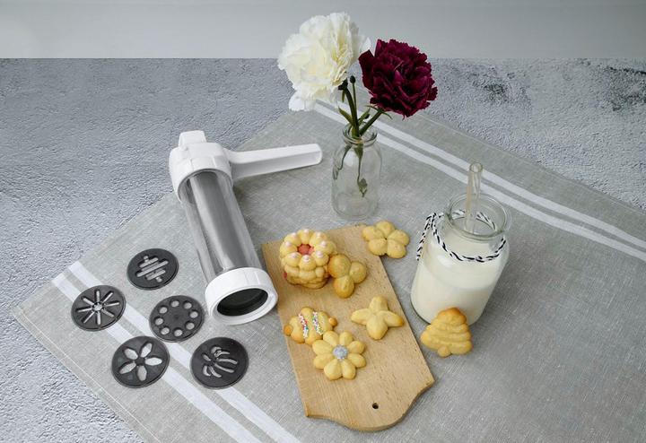 Actual product image Dr. Oetker Garnish syringe set (Biscuit press, 3672 ml)