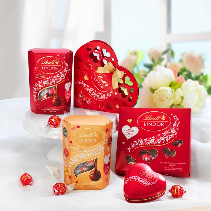 Actual product image Lindt Lindor milk heart tin (62 g)