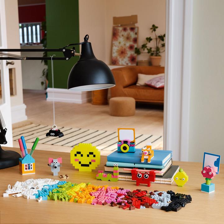 Actual product image LEGO Kreative Spassbox (11042, LEGO Classic)