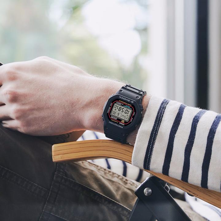 Produktbild Casio DW-5600RL-1ER (Digitaluhr, 43 mm)