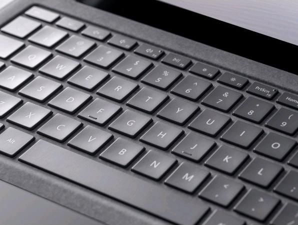 Actual product image Microsoft Surface Laptop 4 for Business (13.50", Intel Core i5-1145G7, 8 GB, 256 GB, DE)