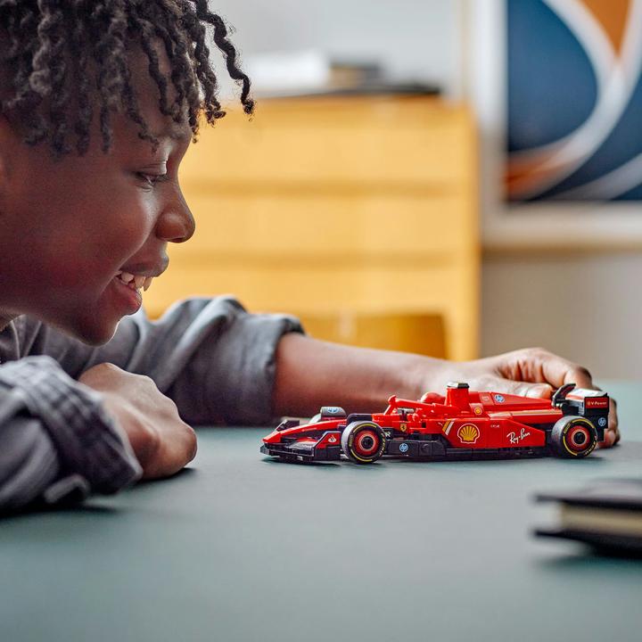 Actual product image LEGO Ferrari SF-24 F1 Rennauto (77242, LEGO Speed Champions)