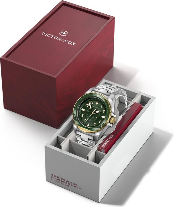 Produktbild Victorinox Journey 1884 Quartz Three hands Steel & Mineral, Taucheruhr, 43 mm, Ziffernblatt Grün, Edelstahl Arm (Taucheruhr, 43 mm)