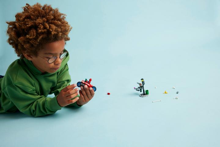 Produktbild LEGO Motorrad-Verfolgungsjagd: Spider-Man vs. Doc Ock (76275, LEGO Marvel)