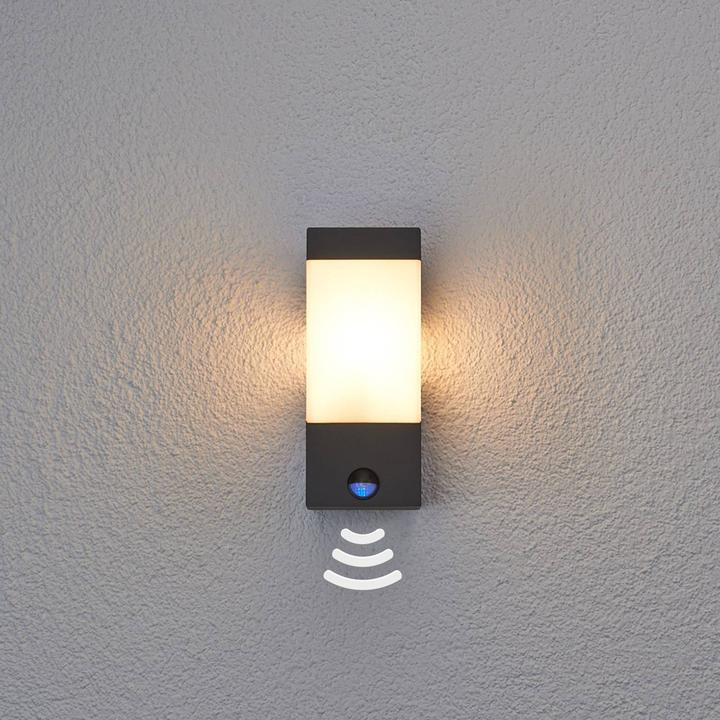 Actual product image Lucande Outdoor wall lamp Kiran with motion detector (790 lm, E27, IP44)