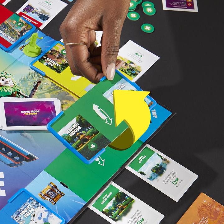 Immagine prodotto Hasbro Gaming Monopoly Flip Edition: Fortnite - gioco da tavolo dai 13 anni in su, Monopoly ispirato al videogioco