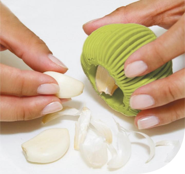 Immagine prodotto Ibili Pela aglio in silicone 7 x 5 cm Un modo semplice ed efficace per sbucciare l'aglio