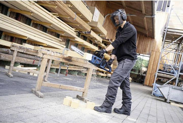 Actual product image Bosch Hausgeräte GKE 18V-40 (Battery chain saw)