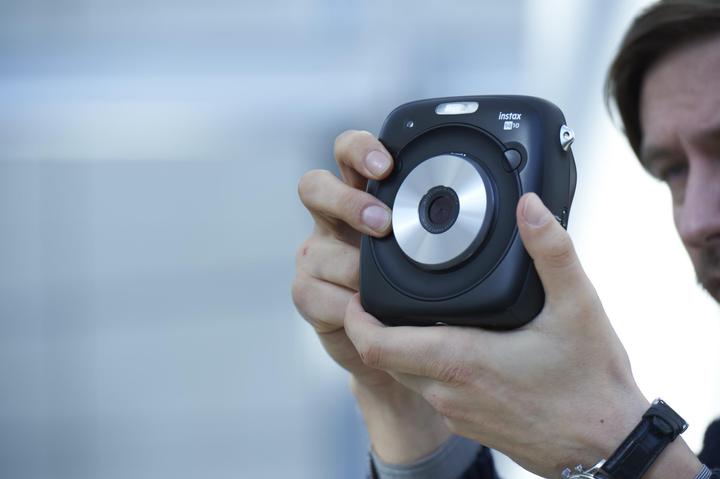 Actual product image Fujifilm Instax Square SQ10