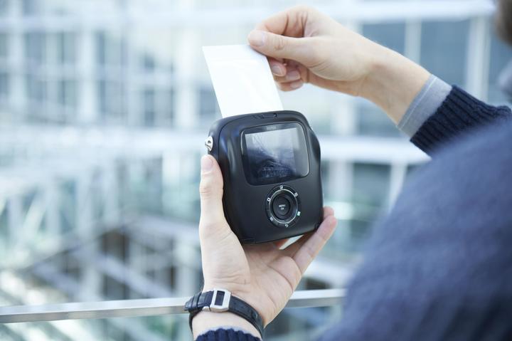 Actual product image Fujifilm Instax Square SQ10