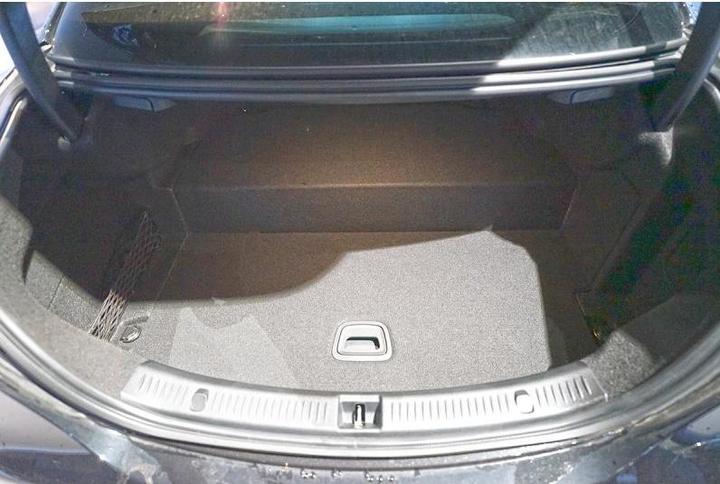 Produktbild Aristar Kofferraumwanne für Mercedes E-Klasse (W213) Plug-in Hybrid Limousine ab 2016