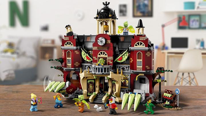 Produktbild LEGO Newbury's spukende Schule (70425, LEGO Hidden Side)