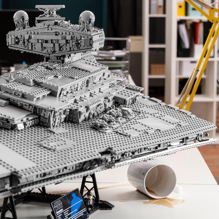 Actual product image LEGO Imperial Star Destroyer (75252, LEGO Rare Sets, LEGO Star Wars)