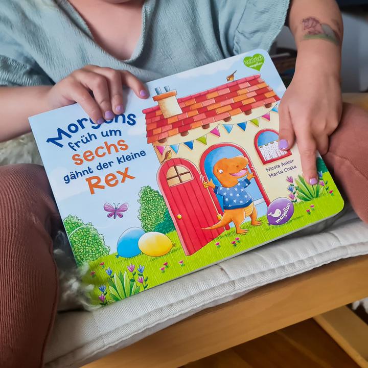 Produktbild Morgens früh um sechs gähnt der kleine Rex (Deutsch, Nicola Anker, 2024)