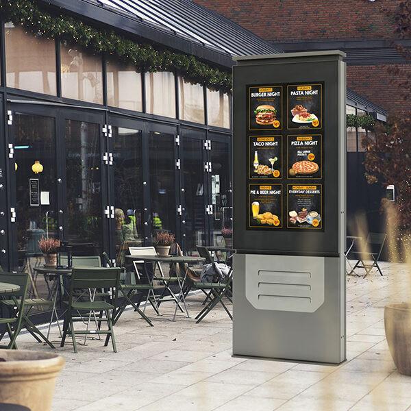 Actual product image DSS Outdoor stele portrait, 55" screen, doubleside