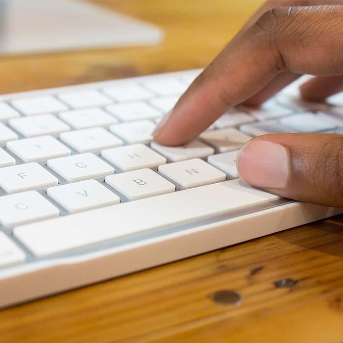 Actual product image TwelveSouth MagicBridge for Keyboard