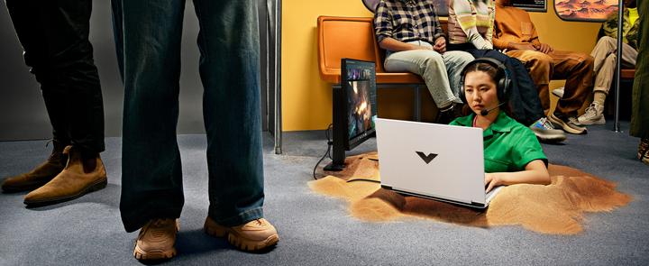 Image du produit HP Ordinateur portable de jeu Victus 16Slvr (16.10", AMD Ryzen 5 7640HS, 16 Go, 512 Go, CH)