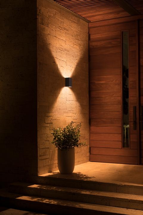 Actual product image Philips Hue Resonate Base (1200 lm)