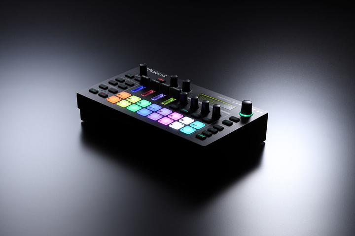 Produktbild Roland MC-101 (Controller)