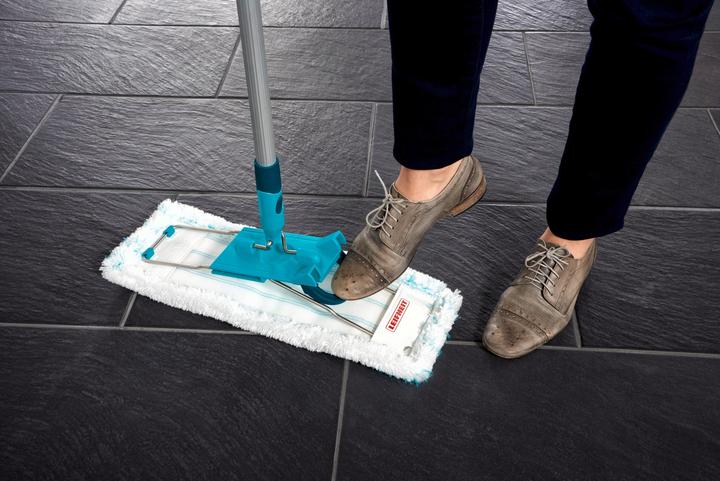 Produktbild Leifheit Bodenwischer Profi XL micro duo mit Aluminiumstiel (1 Stk.)