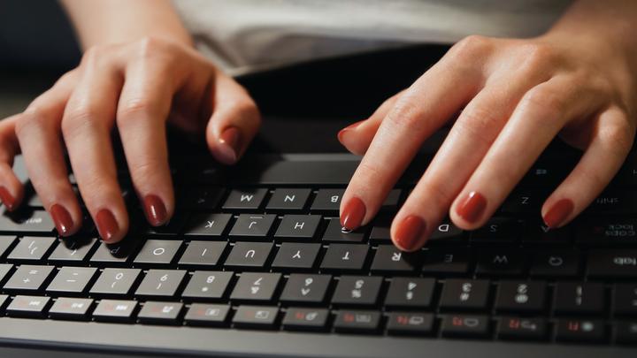 Image du produit Logitech Clavier illuminé sans fil K830 (US, Sans fil)