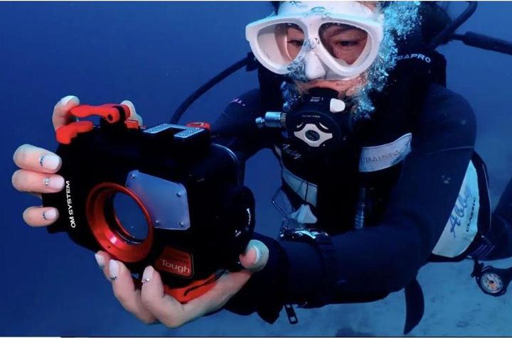 Actual product image Olympus PT-059 (TG-6+7) (Underwater housing, TG-6)