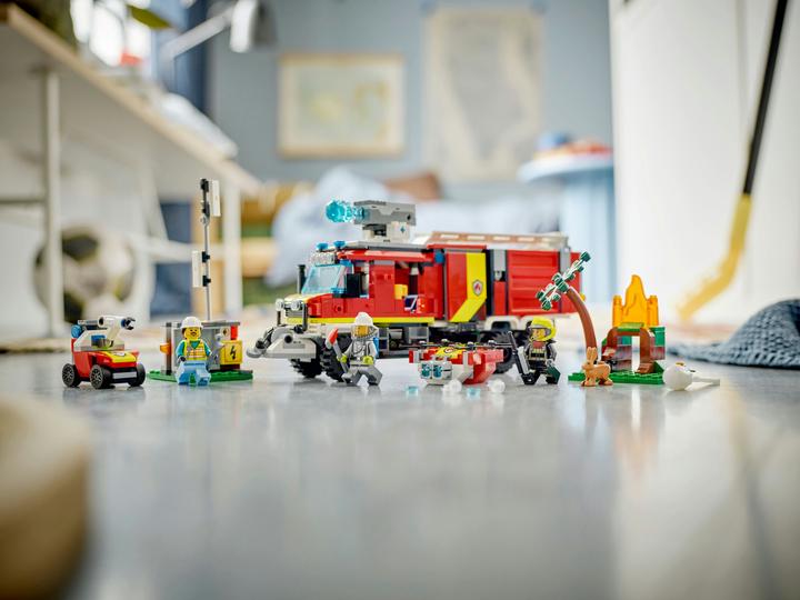 Actual product image LEGO Fire brigade command vehicle (60374, LEGO City)