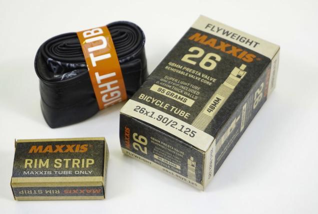 Actual product image Maxxis FLY WEIGHT 26x1.90/2.125 Butyl Presta 48 mm (Presta (SV), 26", 48 mm)