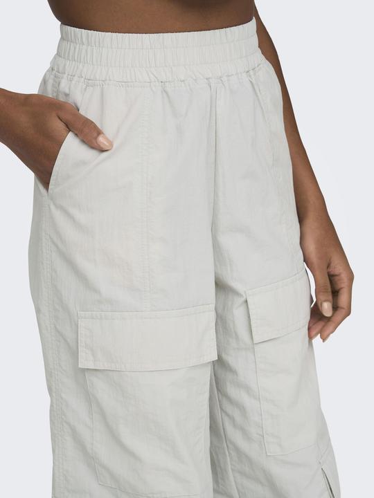 Image du produit Only Mid waist CARGO PARACHUTE PANTES Pantalon cargo (L)