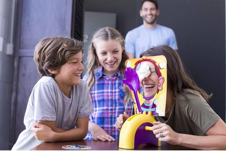 Actual product image Hasbro Pie Face (German)