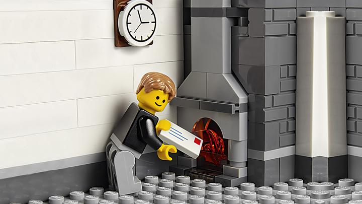 Actual product image LEGO Creator Stone Bench (10251, LEGO Creator Expert)