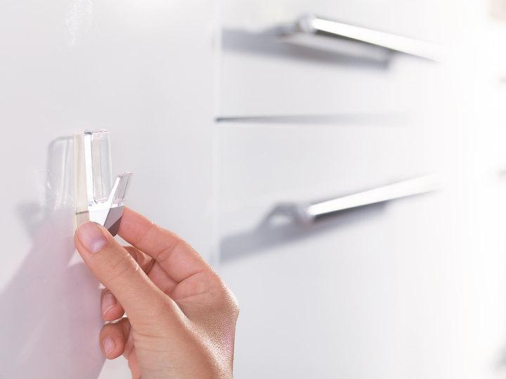 Actual product image tesa Powerstrips