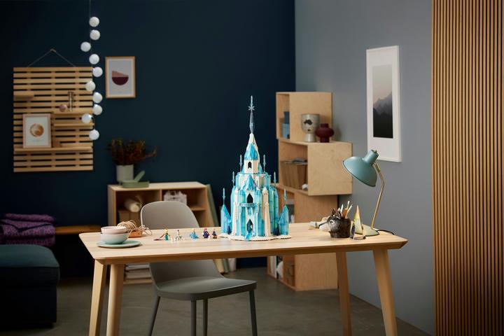 Produktbild LEGO Der Eispalast (43197, LEGO Seltene Sets)