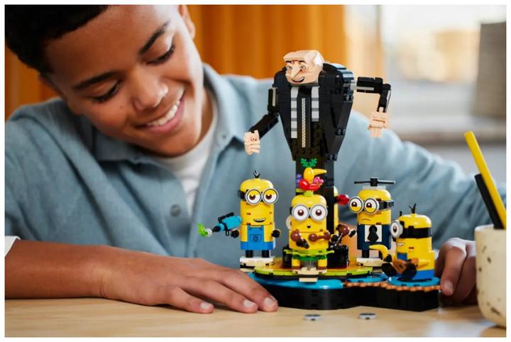 Produktbild LEGO Gru und die Minions aus Steinen (75582, LEGO Minions)