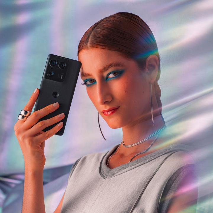 Produktbild Motorola Edge 50 Ultra (1000 GB, Forest grey, 6.70", SIM + eSIM, 50 Mpx, 5G)