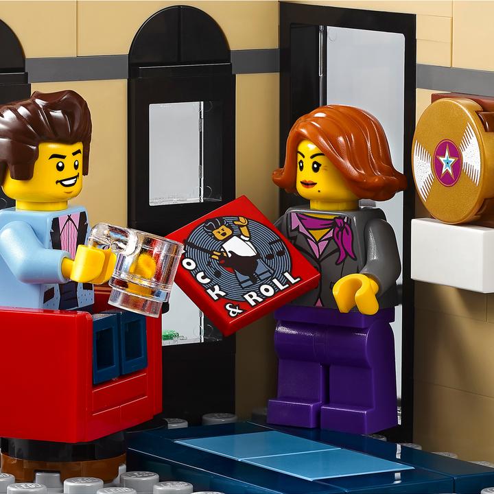 Image du produit LEGO Un dîner au centre-ville (10260, LEGO Creator Expert)