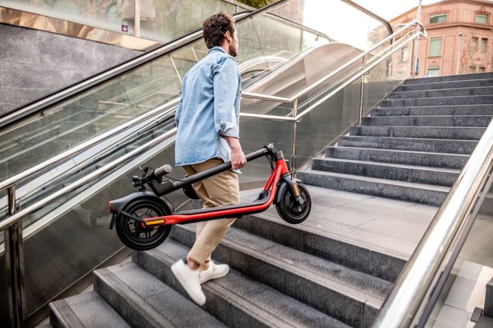 Image du produit Segway-Ninebot eKickscooter D18E (25 km/h, 18 km, 250 W)