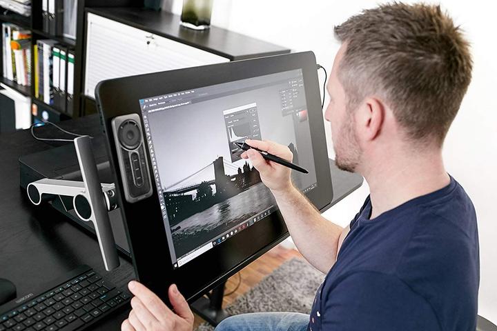 Actual product image Wacom Cintiq Pro 24 Ergo Stand