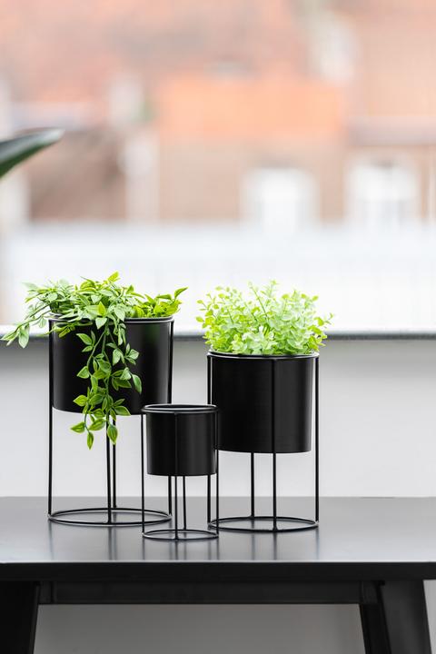 Immagine prodotto J-Line Vaso da fiori su piede in metallo nero grande (18 cm)