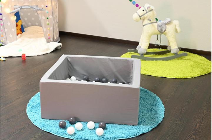 Actual product image Knorrtoys Bällebad soft eckig "Grey" - 100 balls grey/white